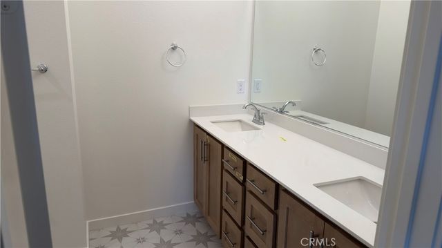 6438 Castle Crags Avenue, Hesperia, CA 92345