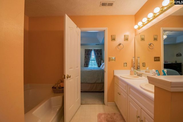 728 Leafy Bend Court, Lexington, SC 29073