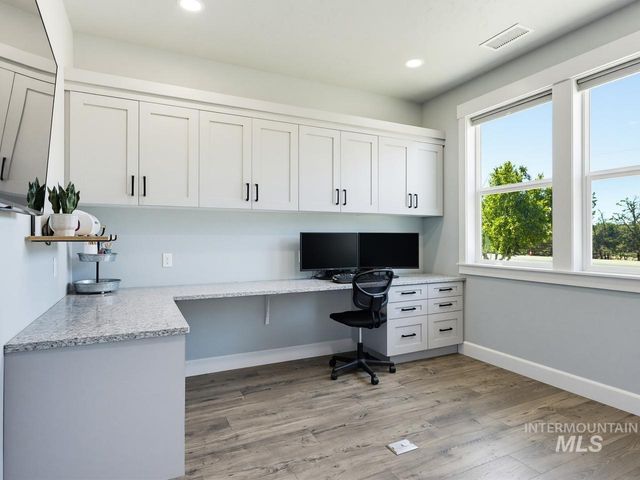 4950 W Columbia Rd, Nampa, ID 83687
