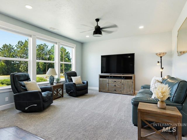 4950 W Columbia Rd, Nampa, ID 83687