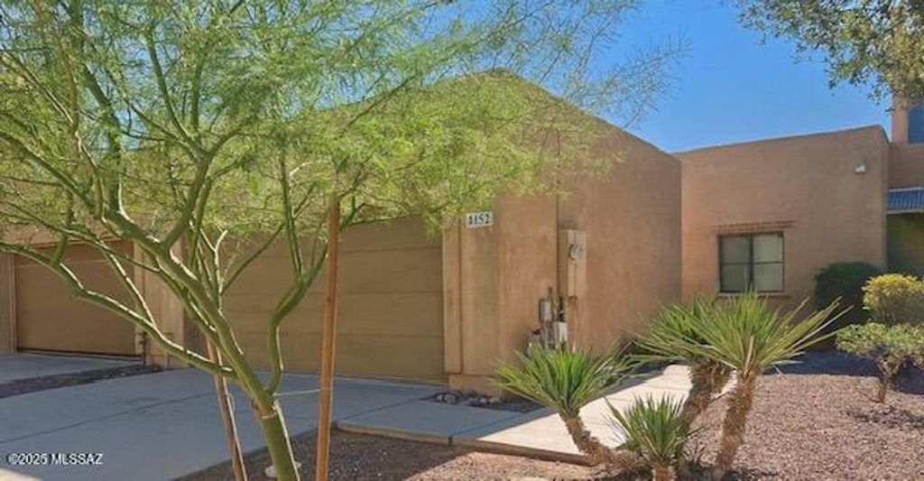 4152 N Fortune Loop, Tucson, AZ 85719