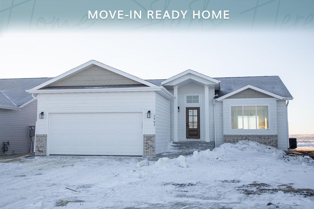 2962 74 Avenue S, Fargo, ND 58104