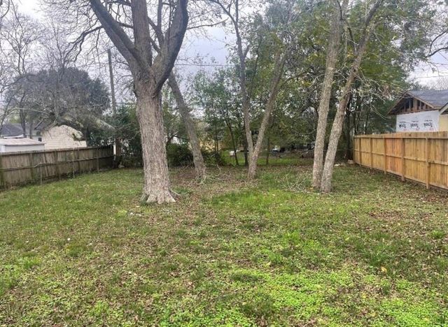 5122 Higgins Street, Houston, TX 77033