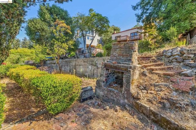 1466 Scenic Ave, Berkeley, CA 94708
