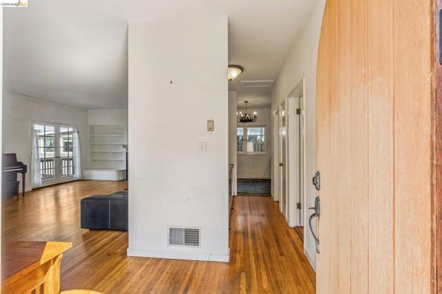 1466 Scenic Ave, Berkeley, CA 94708