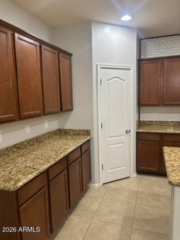 21245 E CHERRYWOOD Drive E, Queen Creek, AZ 85142