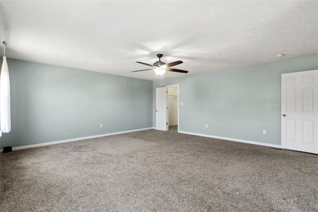 612 Setter Ln, Jefferson Hills, PA 15025