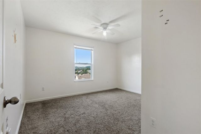 612 Setter Ln, Jefferson Hills, PA 15025