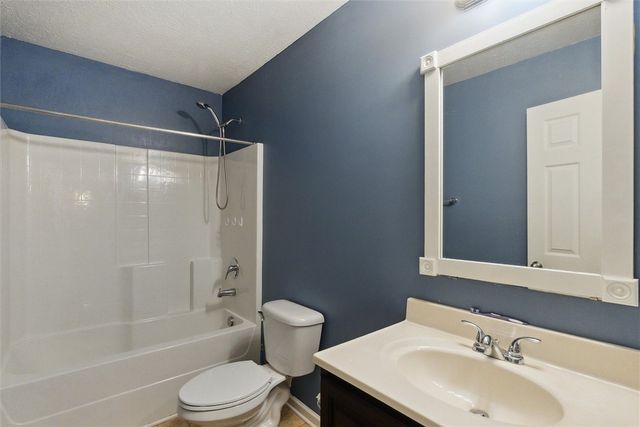 612 Setter Ln, Jefferson Hills, PA 15025