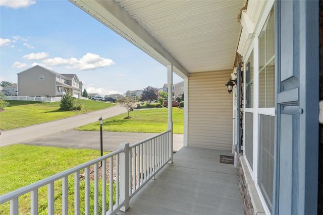 612 Setter Ln, Jefferson Hills, PA 15025