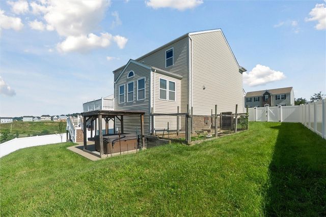 612 Setter Ln, Jefferson Hills, PA 15025