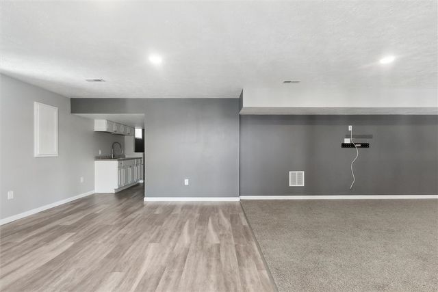 612 Setter Ln, Jefferson Hills, PA 15025