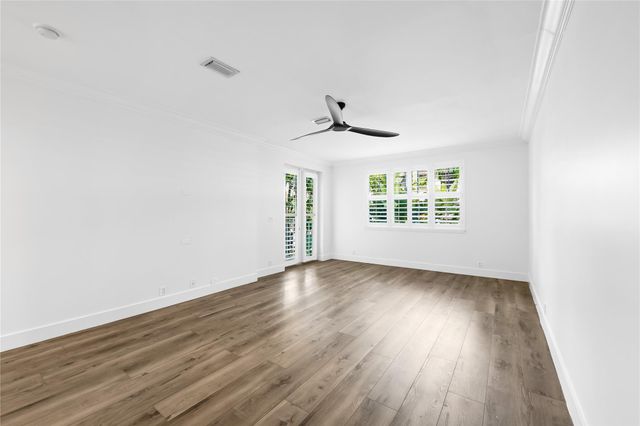 218 NE 15th Ave 218, Fort Lauderdale, FL 33301