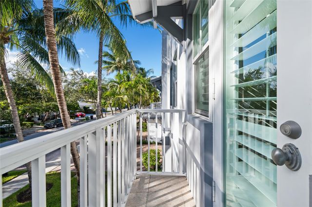 218 NE 15th Ave 218, Fort Lauderdale, FL 33301