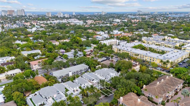 218 NE 15th Ave 218, Fort Lauderdale, FL 33301