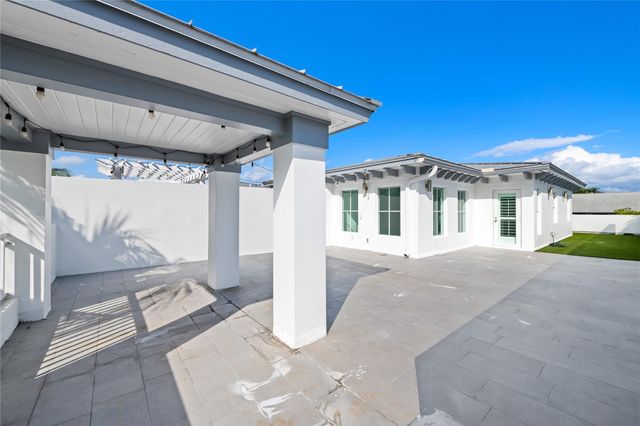 218 NE 15th Ave 218, Fort Lauderdale, FL 33301