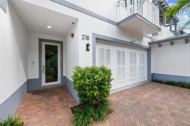 218 NE 15th Ave 218, Fort Lauderdale, FL 33301