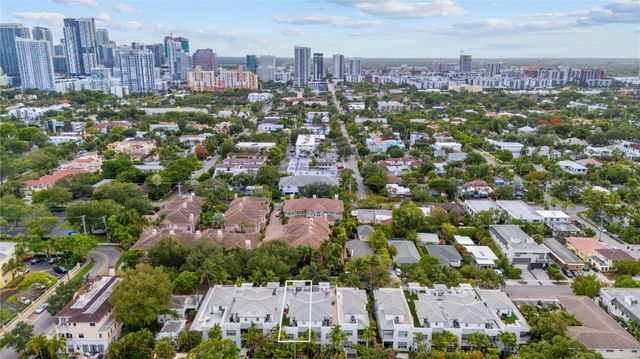 218 NE 15th Ave 218, Fort Lauderdale, FL 33301