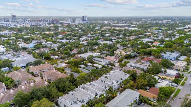 218 NE 15th Ave 218, Fort Lauderdale, FL 33301