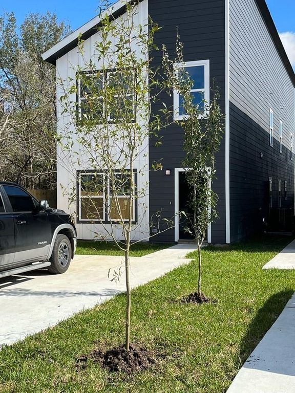 6918 Tommye Street A, Houston, TX 77028