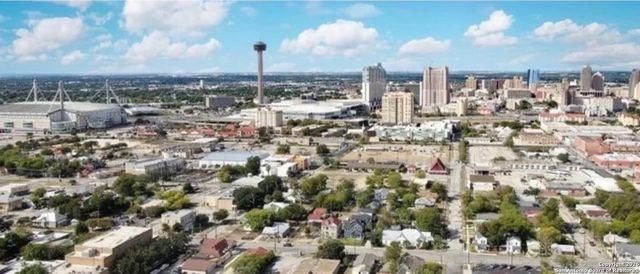 315 N Hackberry, San Antonio, TX 78202