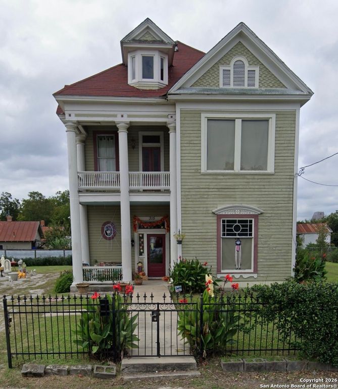 315 N Hackberry, San Antonio, TX 78202