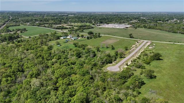 5201 W 188th Terrace, Stilwell, KS 66085