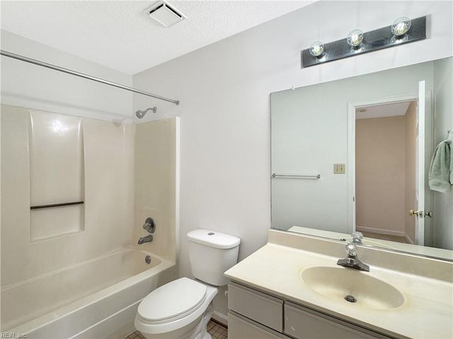 3612 Essex Pond QUAY, Virginia Beach, VA 23462