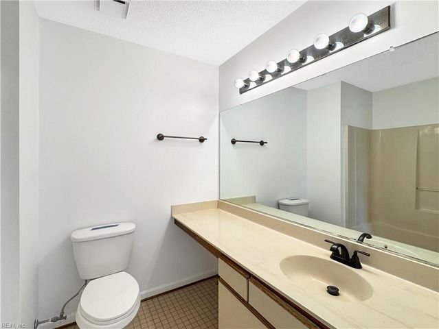 3612 Essex Pond QUAY, Virginia Beach, VA 23462