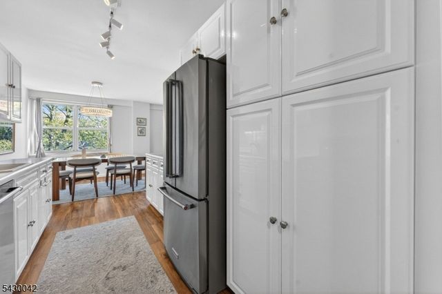 926 Bloomfield Ave 3A, Glen Ridge Boro Twp., NJ 07028