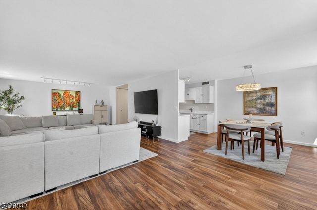 926 Bloomfield Ave 3A, Glen Ridge Boro Twp., NJ 07028