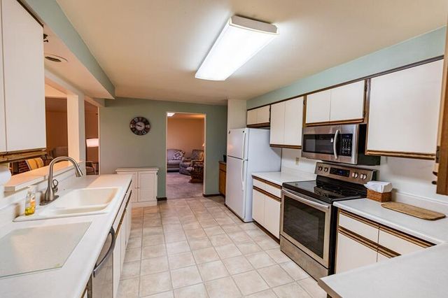 3430 S 12th PLACE, Sheboygan, WI 53081