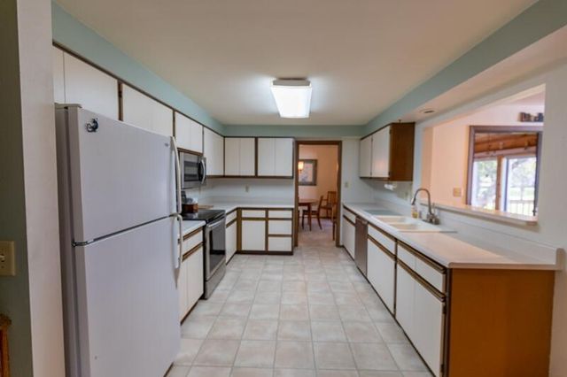 3430 S 12th PLACE, Sheboygan, WI 53081