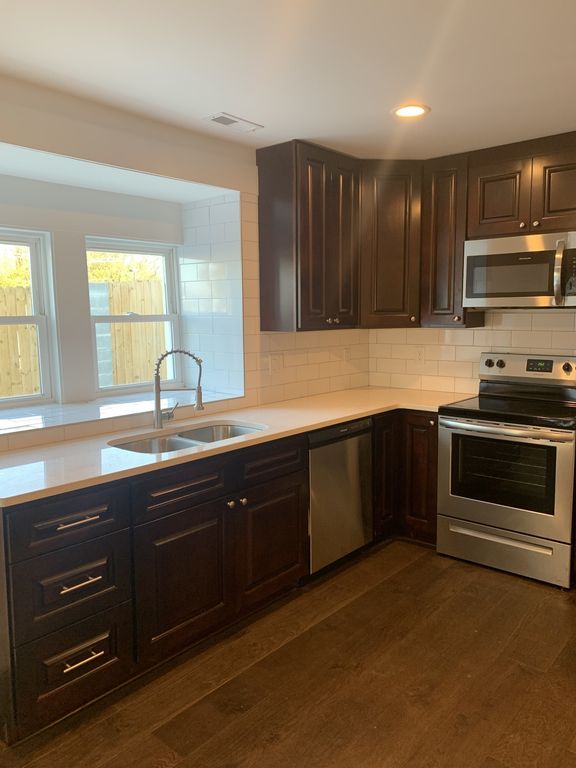 38 N Hill St, Nashville, TN 37210