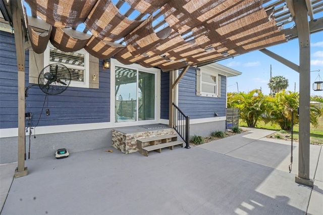 410 E HENRY STREET, Punta Gorda, FL 33950