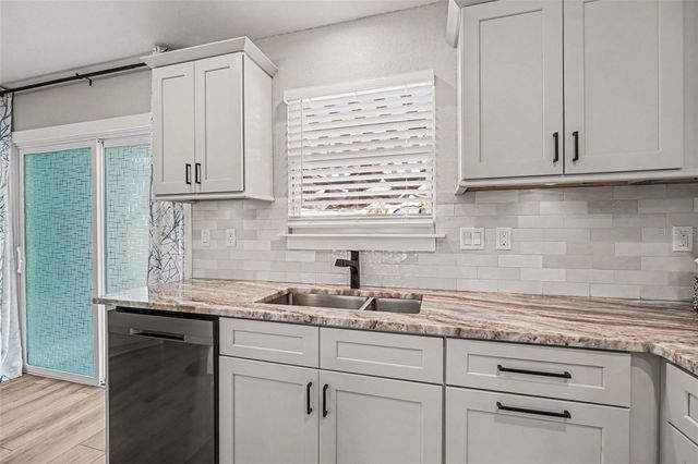 410 E HENRY STREET, Punta Gorda, FL 33950