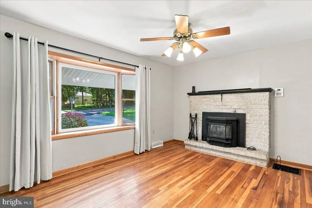 13337 NORTH AVE, Blue Ridge Summit, PA 17214