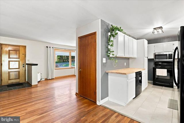 13337 NORTH AVE, Blue Ridge Summit, PA 17214