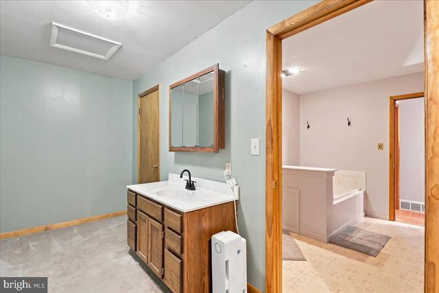 13337 NORTH AVE, Blue Ridge Summit, PA 17214