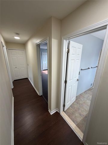 24489 Riverview Lane, Novi, MI 48374