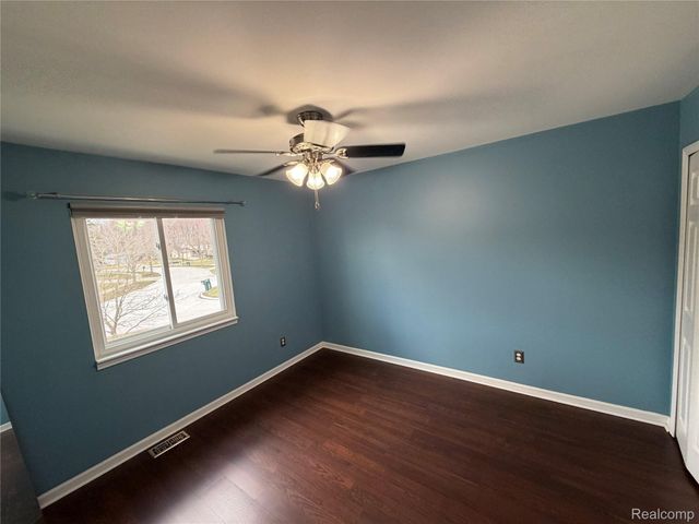 24489 Riverview Lane, Novi, MI 48374