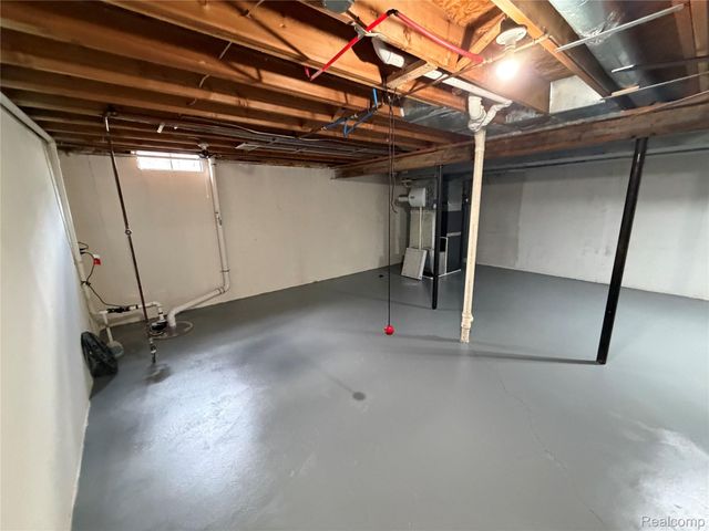 24489 Riverview Lane, Novi, MI 48374