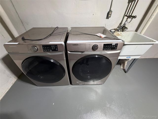 24489 Riverview Lane, Novi, MI 48374