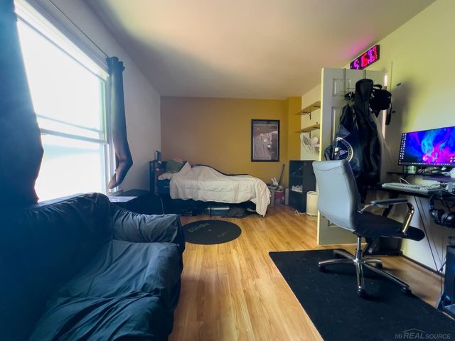 31672 Bear Creek Boulevard, Warren, MI 48093