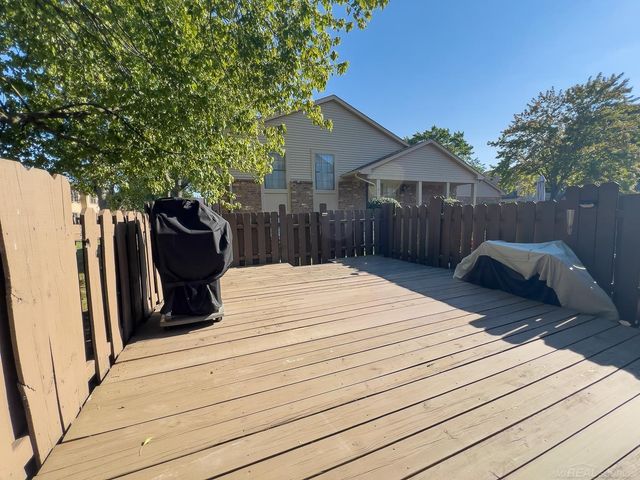 31672 Bear Creek Boulevard, Warren, MI 48093