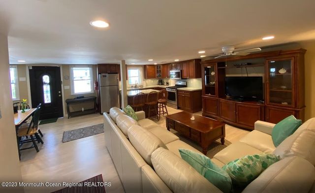 17 Sampson Avenue Lower, Seaside Heights, NJ 08751