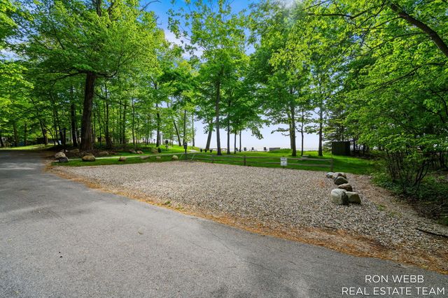 1234 Shorecrest Drive, Ganges Twp, MI 49090