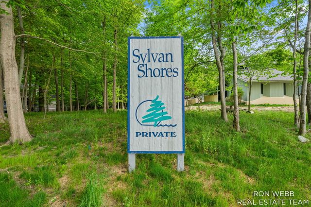 1234 Shorecrest Drive, Ganges Twp, MI 49090