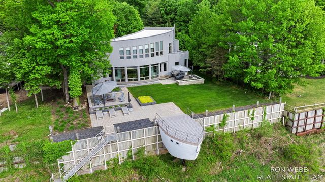 1234 Shorecrest Drive, Ganges Twp, MI 49090