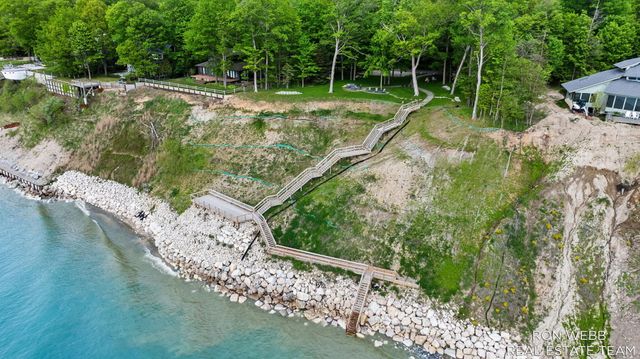 1234 Shorecrest Drive, Ganges Twp, MI 49090